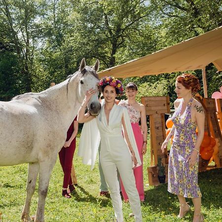 مبيت وإفطار Meunet-Planches Parc De Lesseps المظهر الخارجي الصورة