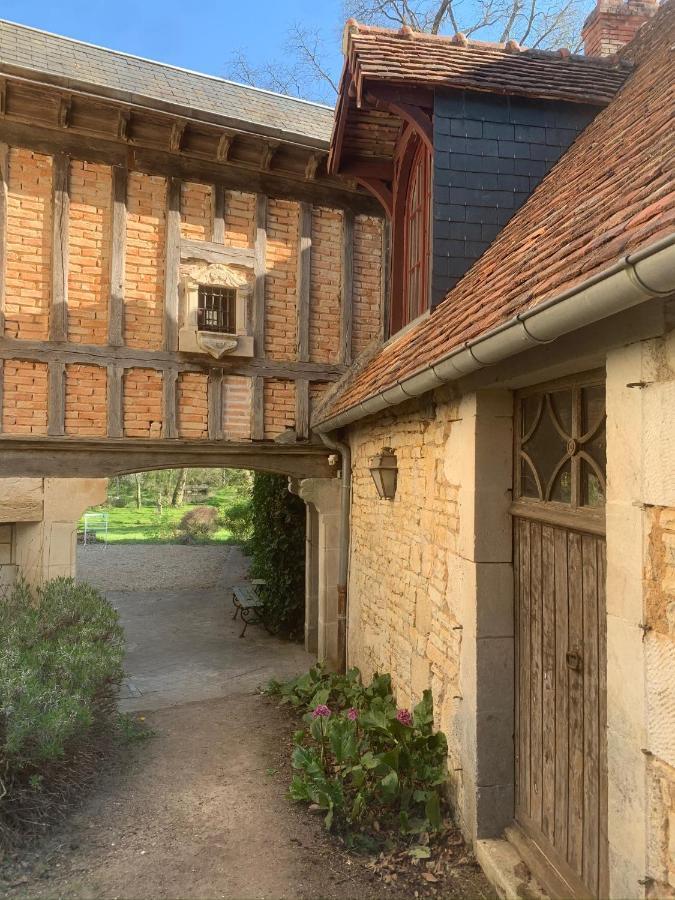 مبيت وإفطار Meunet-Planches Parc De Lesseps المظهر الخارجي الصورة